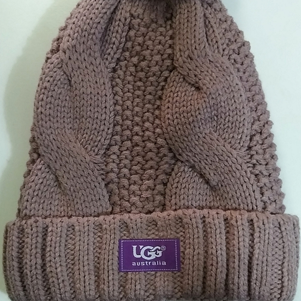 Women's UGG hat